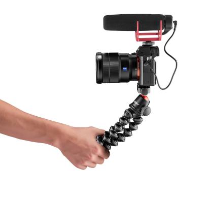 photo_tripod_joby_gp_3k-pro-kit_jb01566-bww_selfie_mode_mic_sideview_dslr