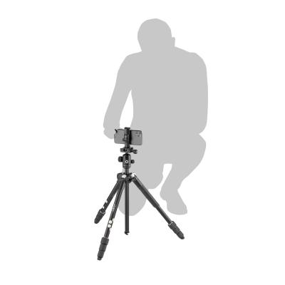 tripods_joby_rangepod-smart_jb01677-bww_use-smartphone_02